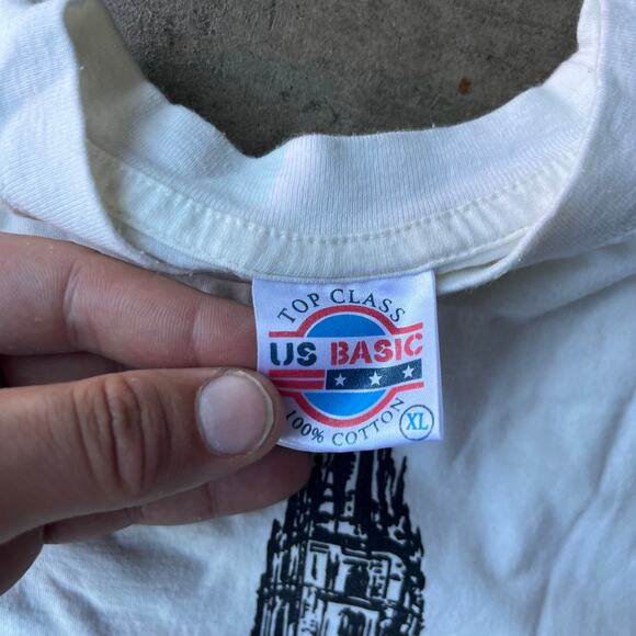 Vintage Oviedo Cathedral Spain T-Shirt Architectural Tourist 90s ART MENS XL - Picture 4 of 5